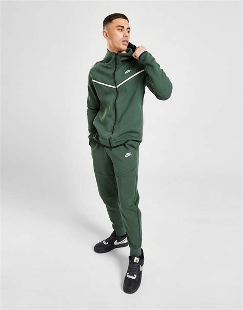 groene nike tech